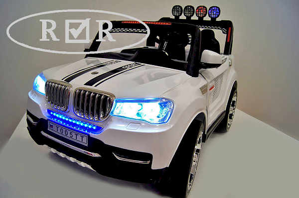 Электромобиль детский RiverToys BMW T005TT (белый) с дистанционным управлением (полный привод)